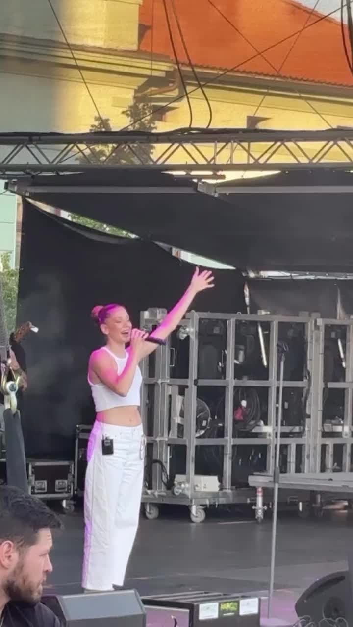 @emmadrobnaofficial