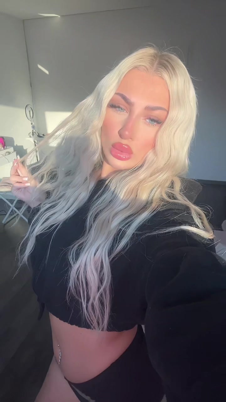 @tara.elli