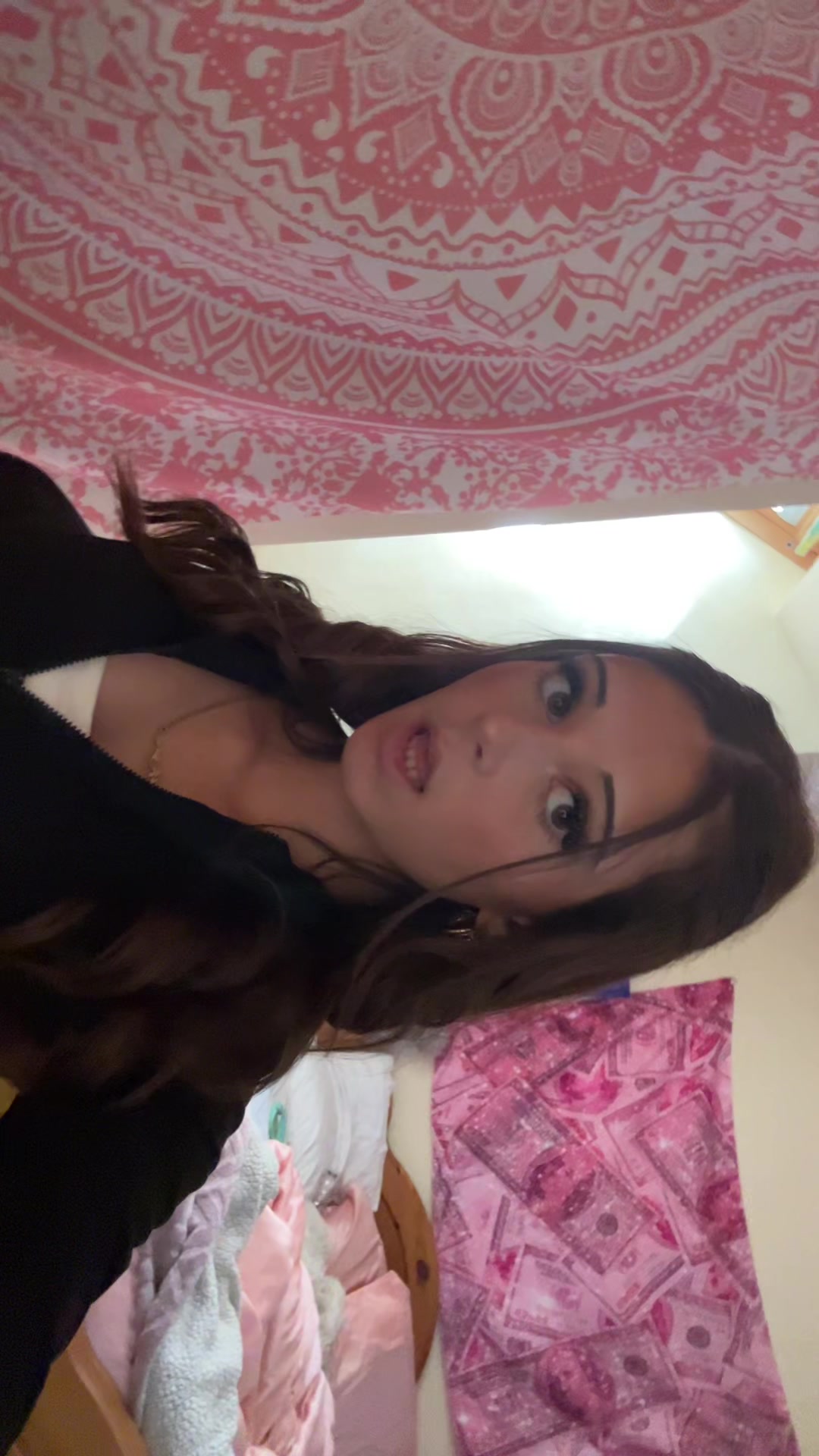 @𝐒𝐤𝐲𝐞 𝐚𝐥𝐛𝐞𝐫𝐭𝐬 👸🏽