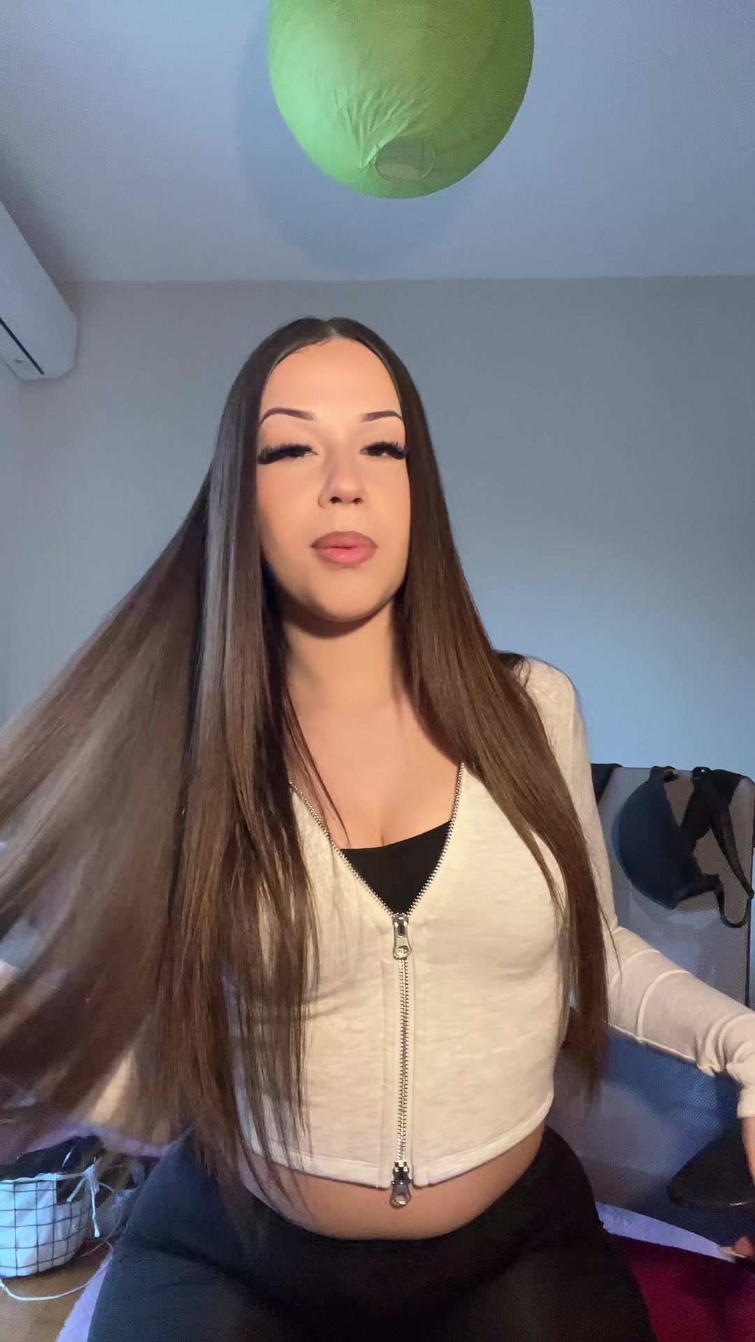 @𝒦𝓌𝓃𝓃𝒶