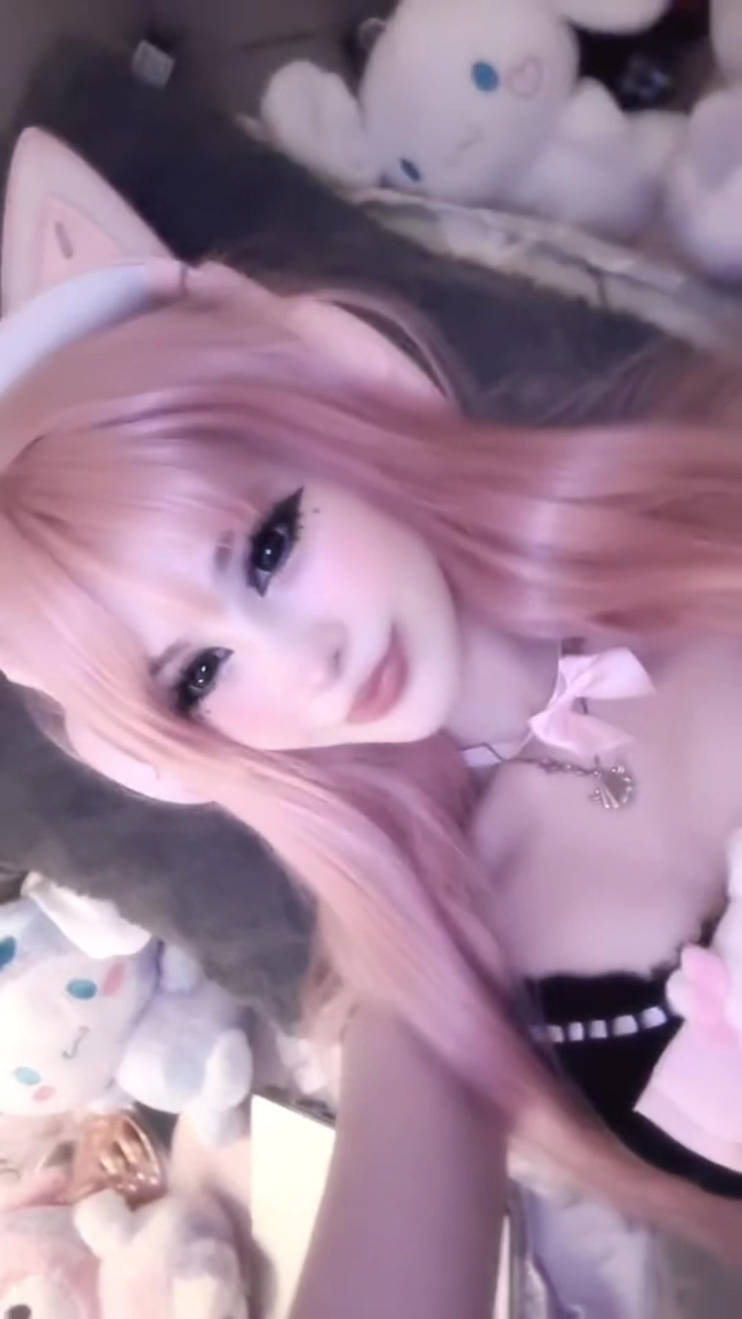 @M⋆୨♡୧⋆