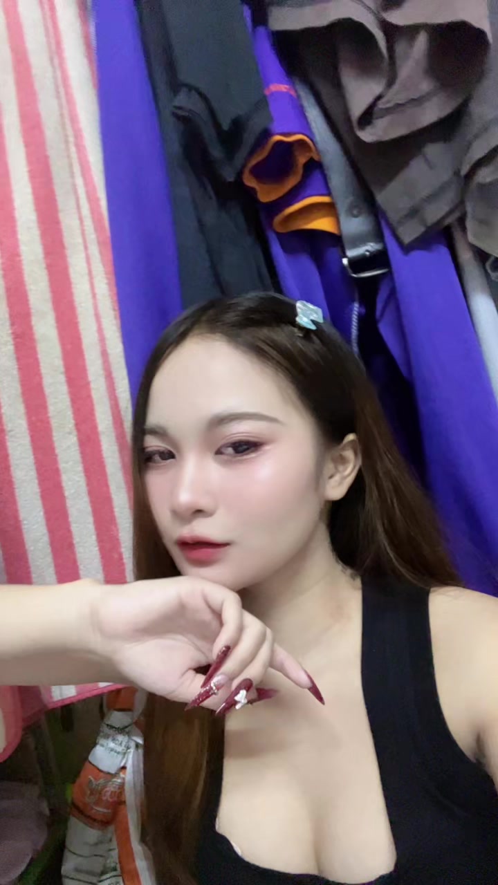 @จะอมให้ล้มเลย👅