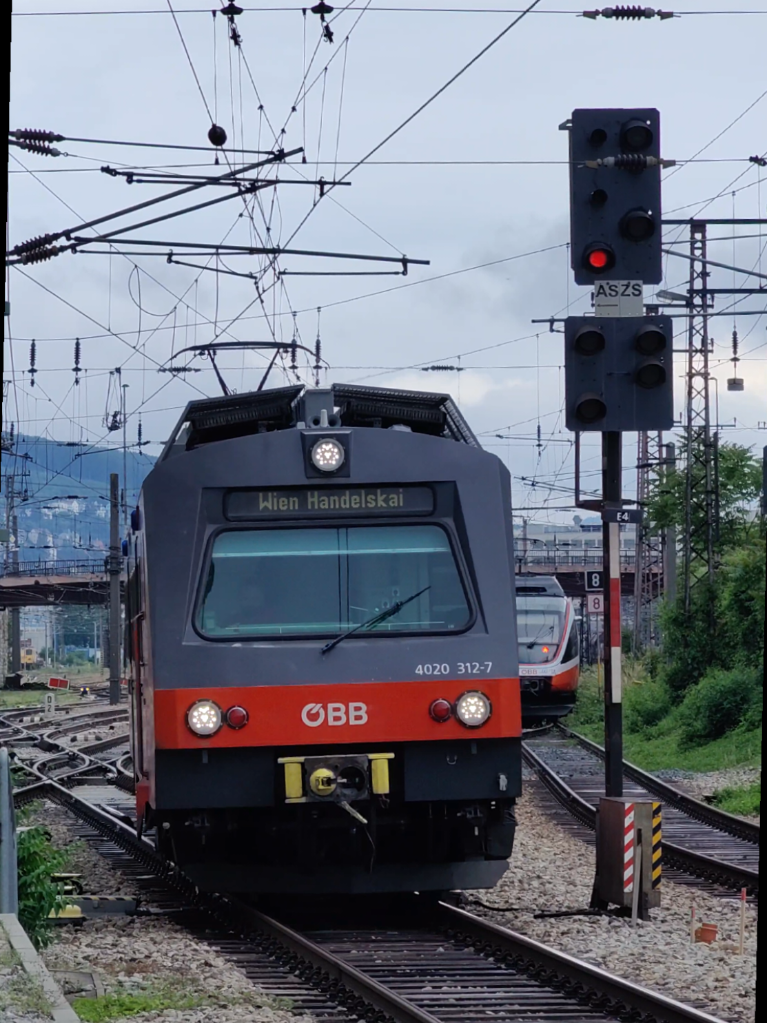 @Rail_rewind_spotter📼🏳️🌈