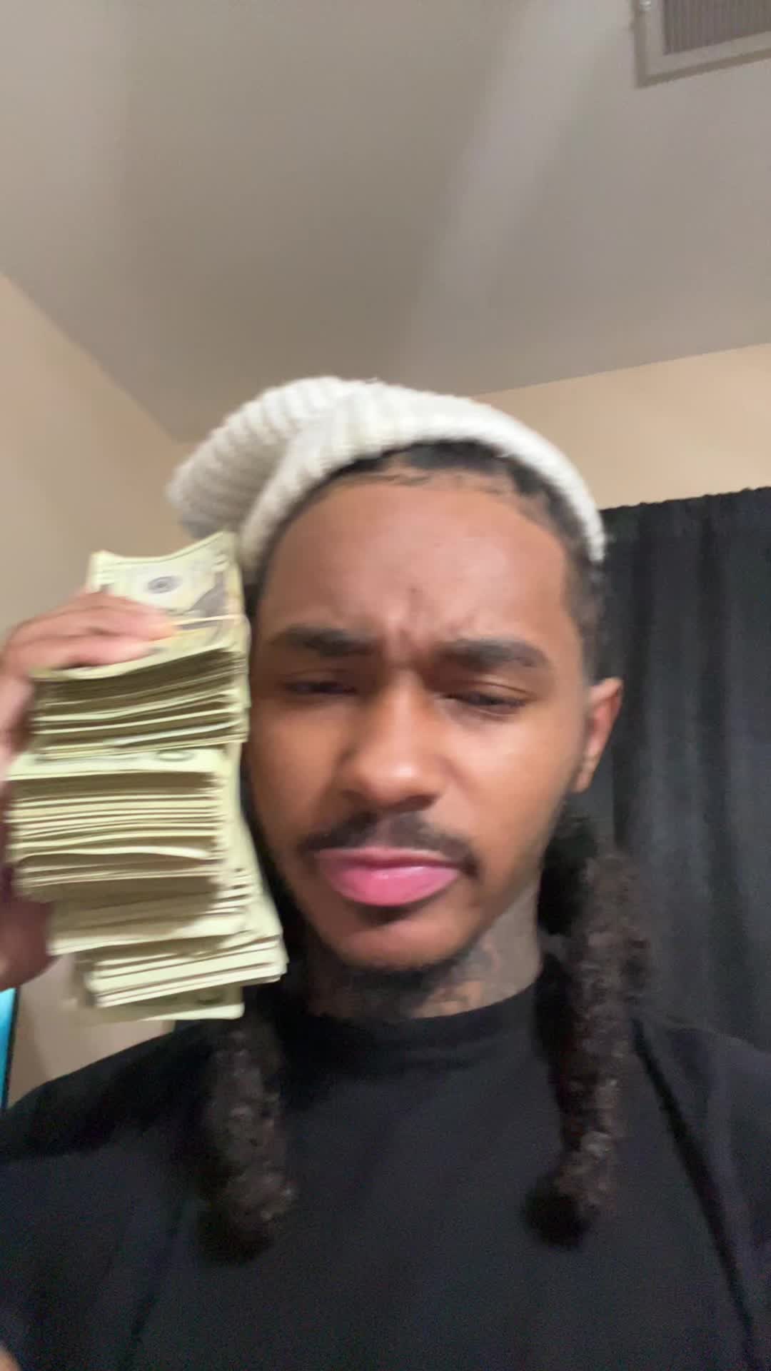 @🎒