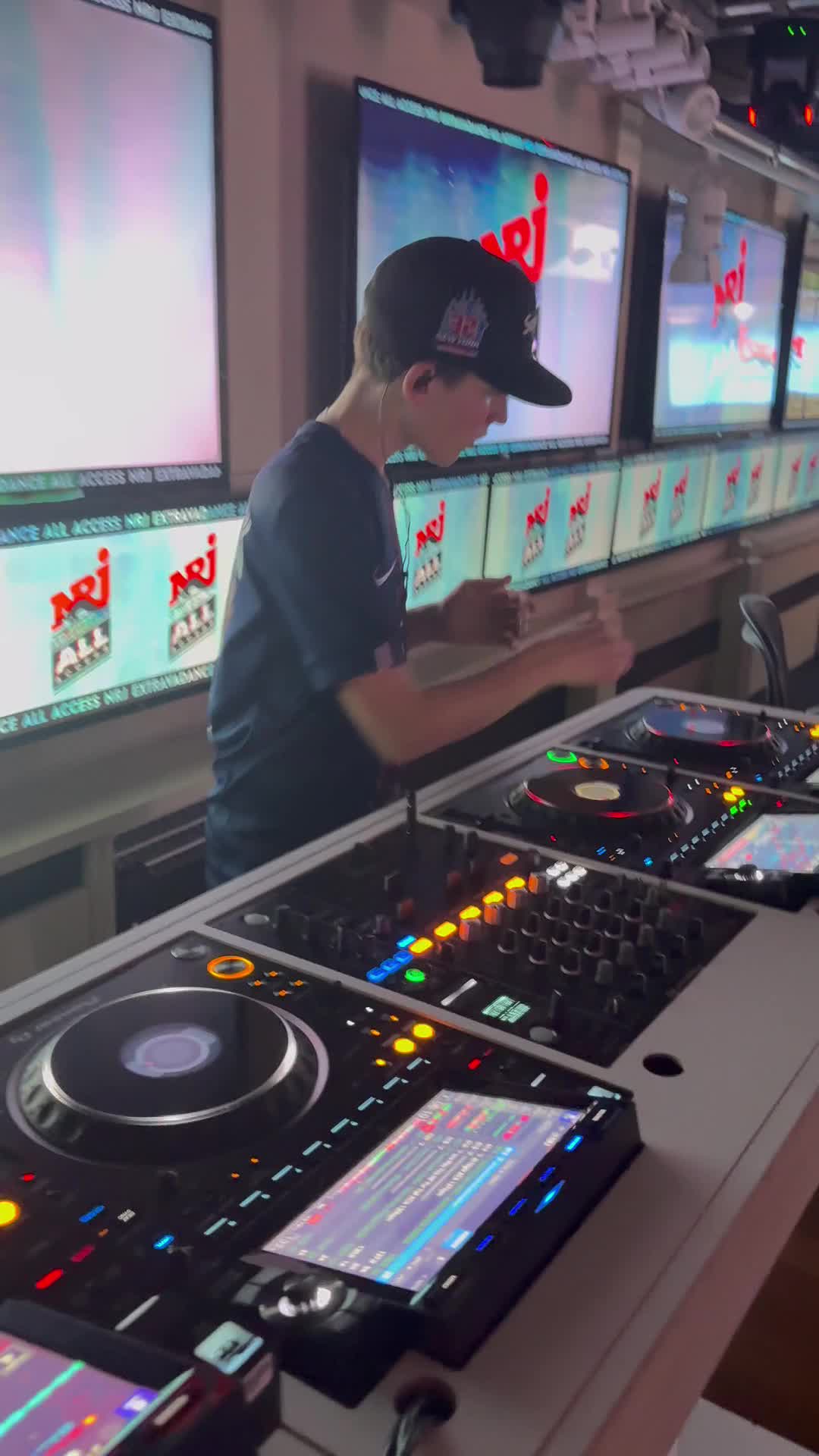 @NRJ