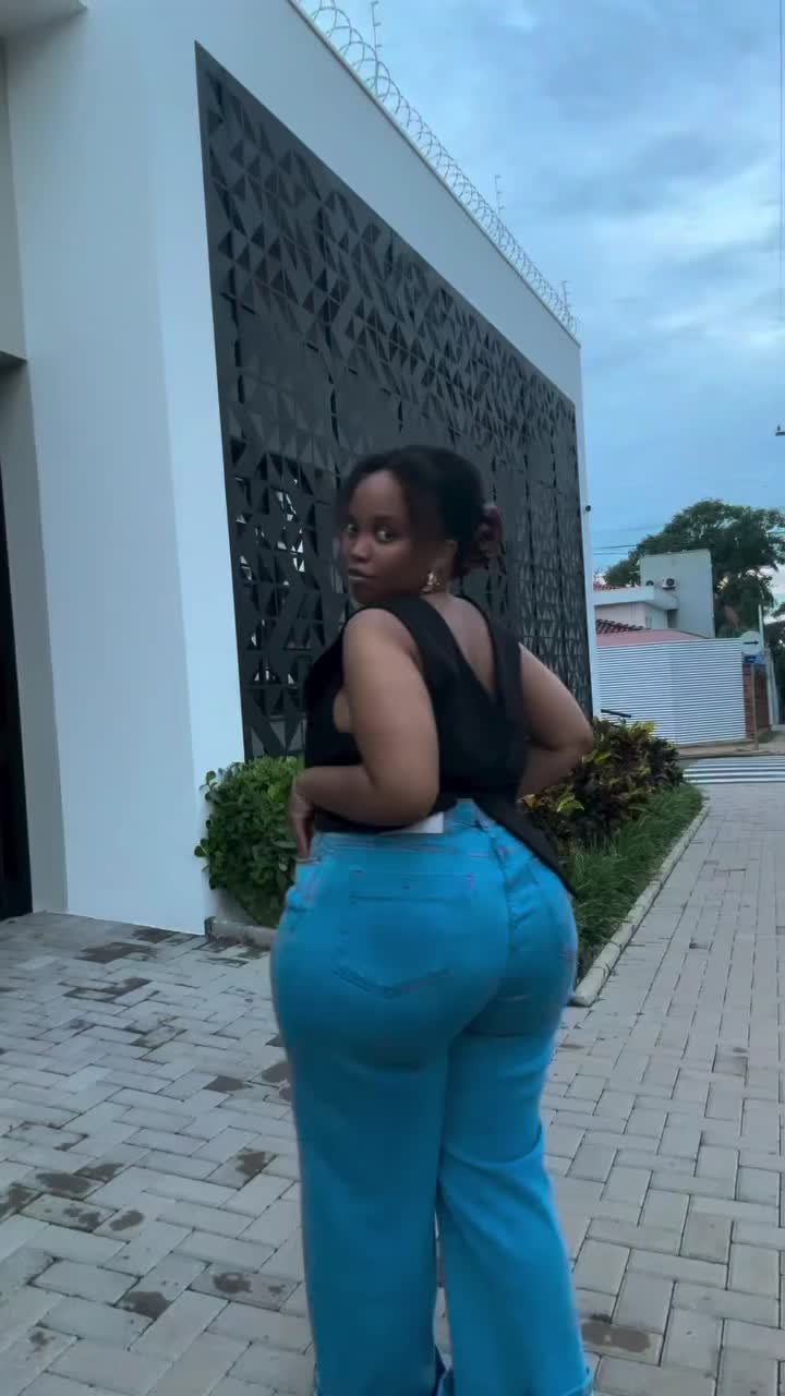 @Tessa T🍫🫦