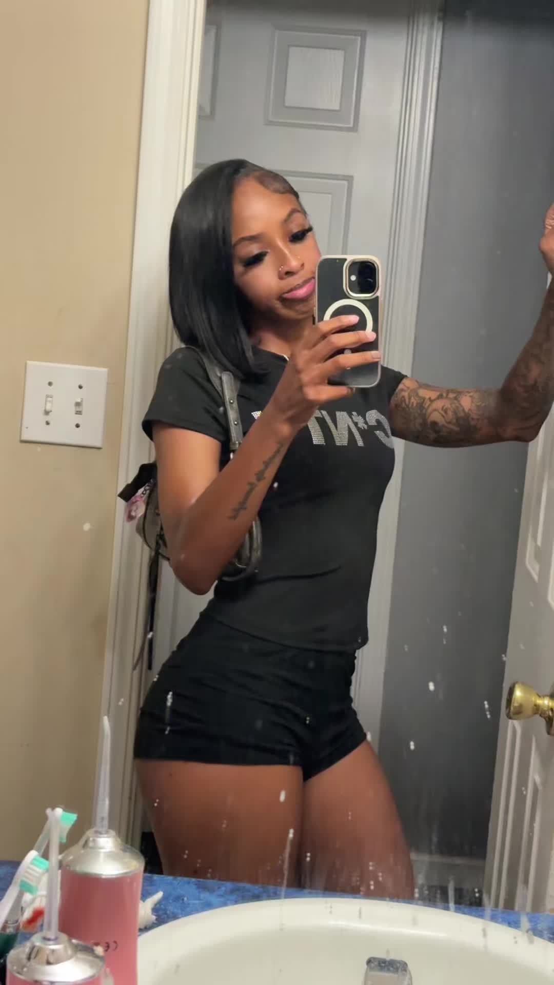 @beautifulweirdo01