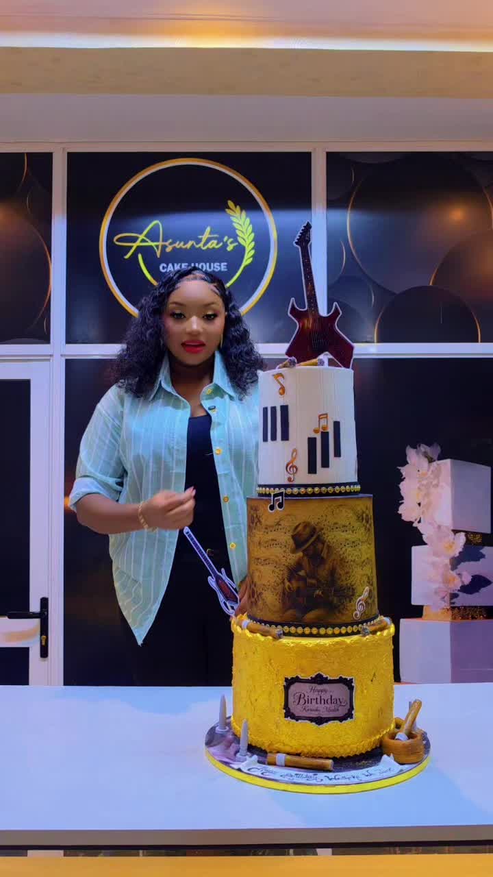 @Asunta the cakegirl 🍰