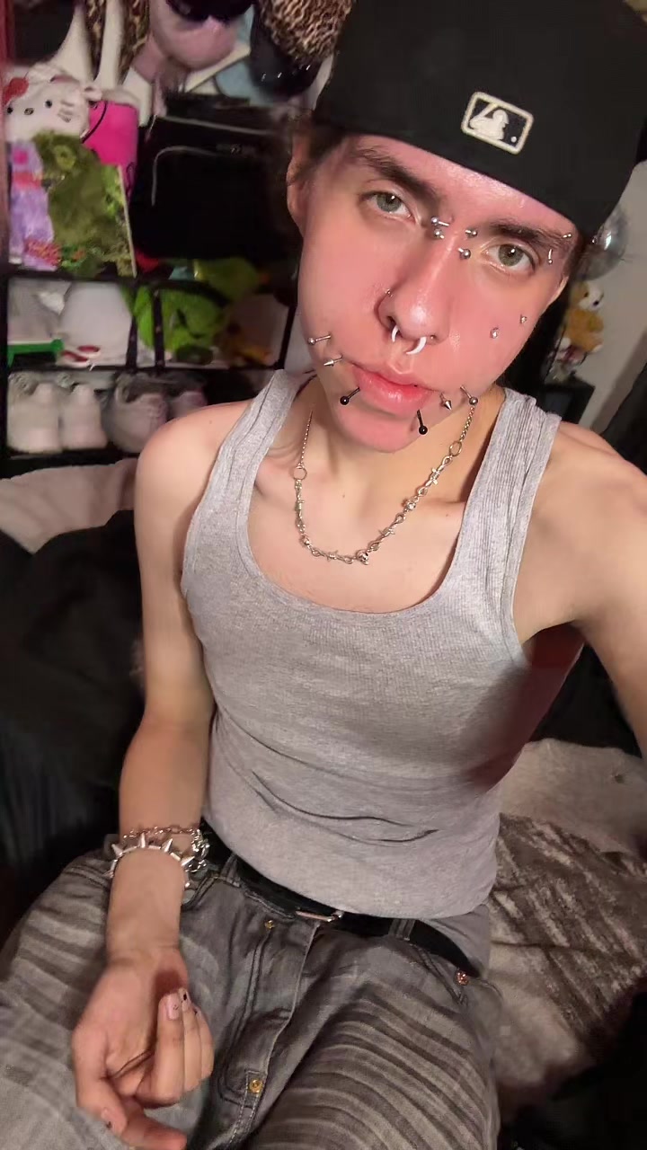 @Delululicious_