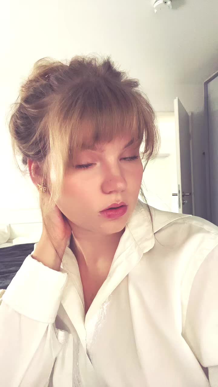 @rosy wolf