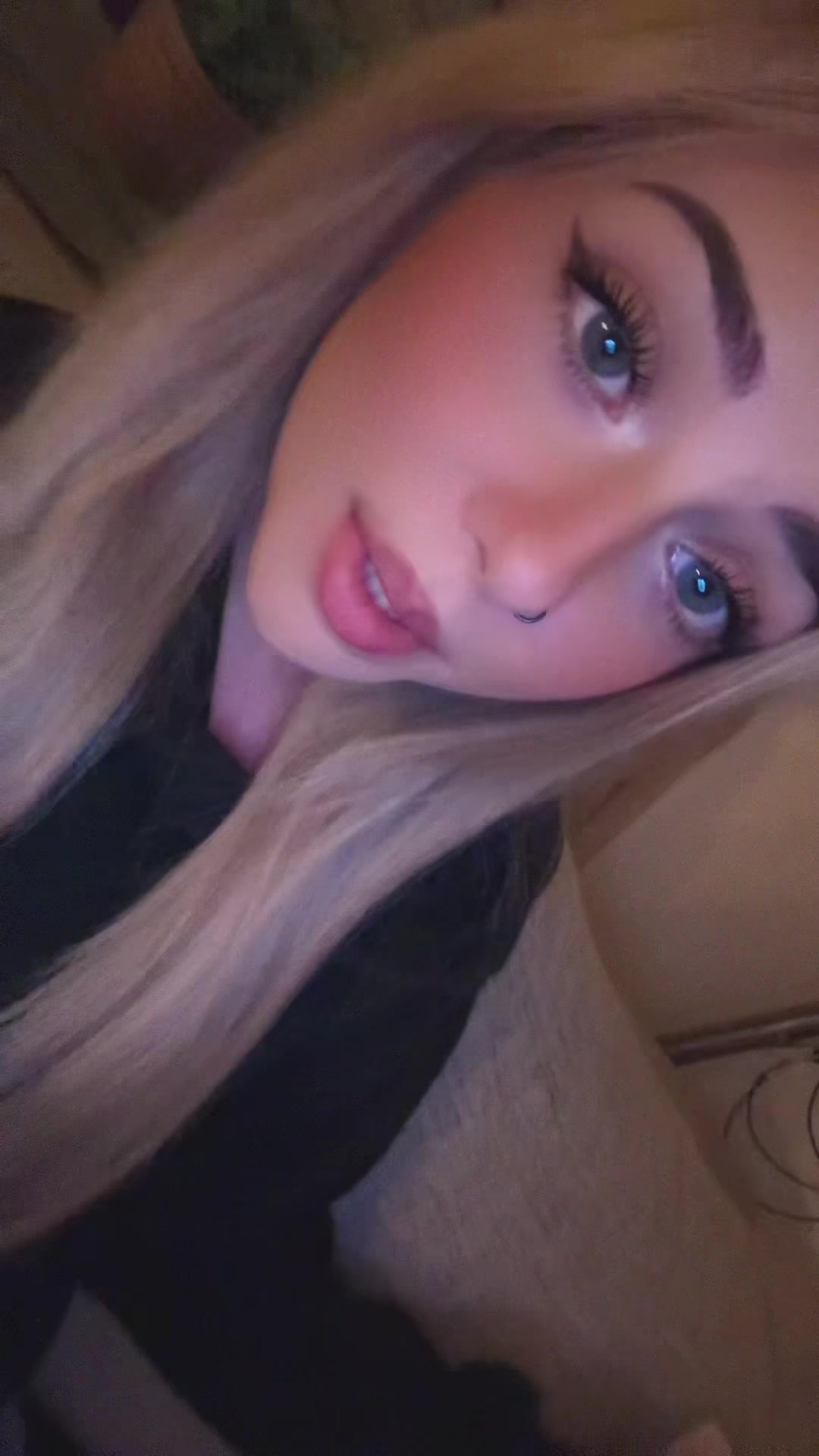 @𝒊𝒕'𝒔.𝒎𝒆.𝑳𝒆𝒏𝒂🍯