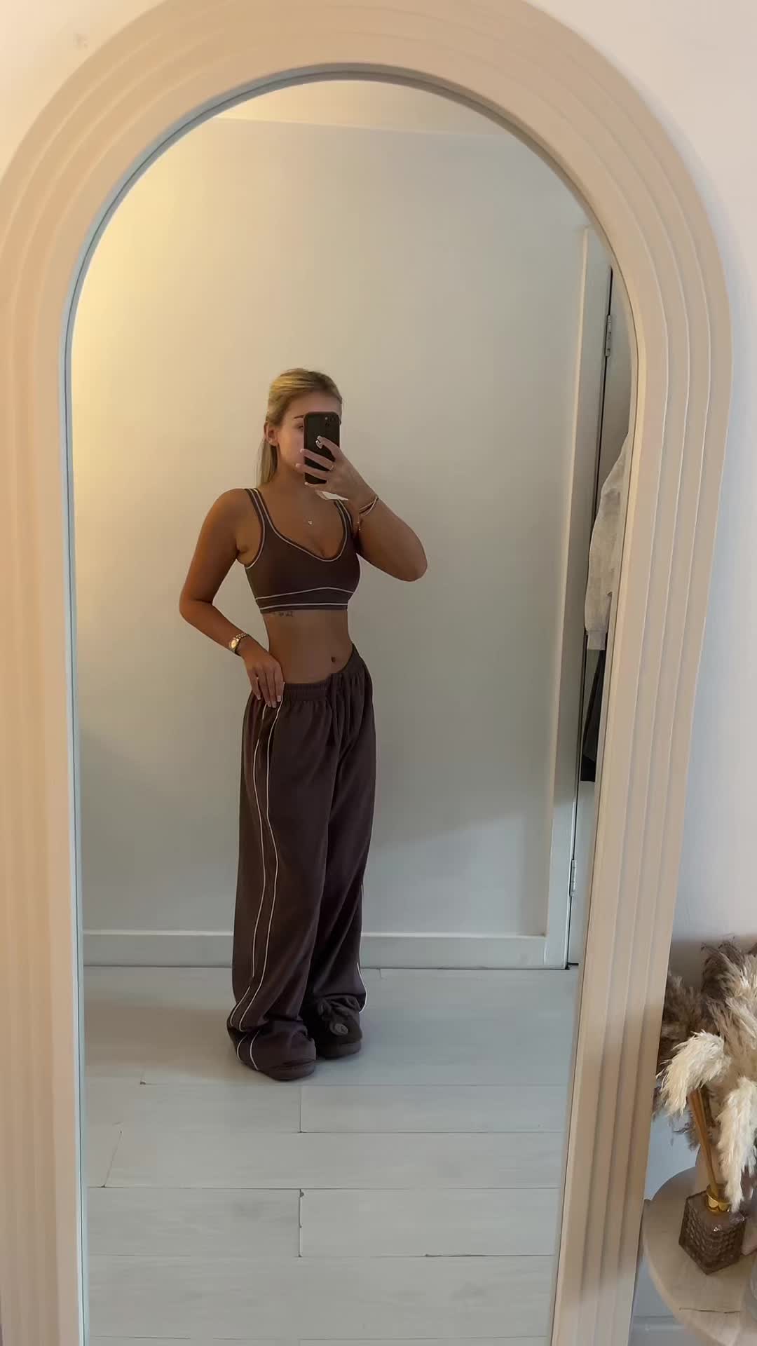 @Sadiesaundersxx