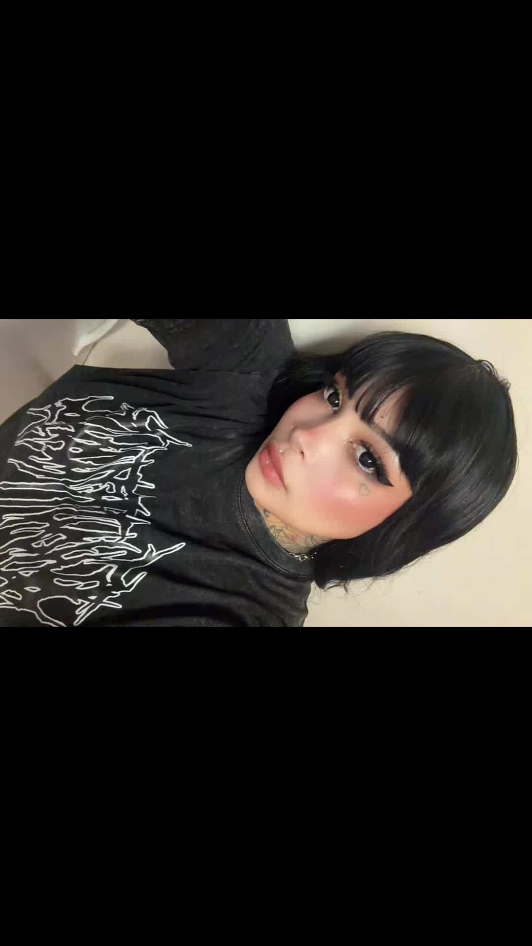 @sp00ky_vixenn_