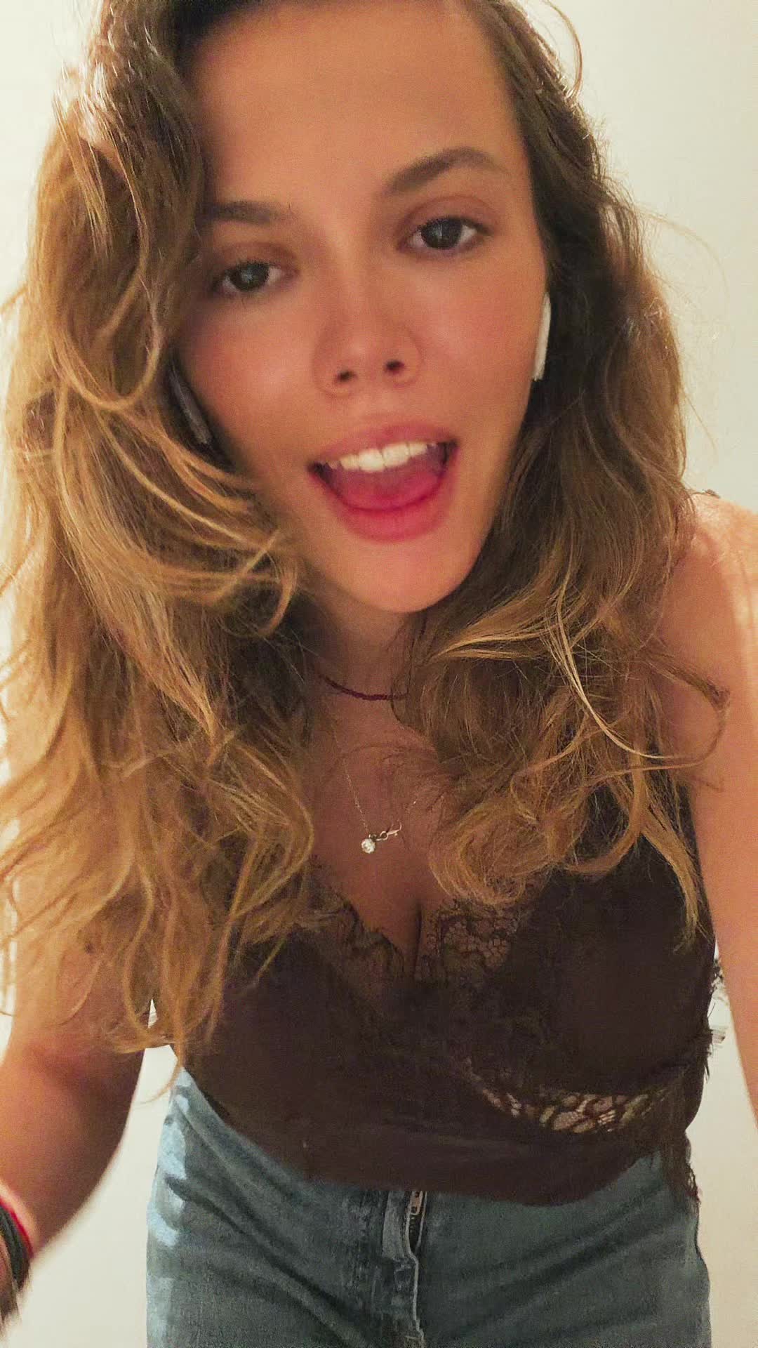 @caubellaura