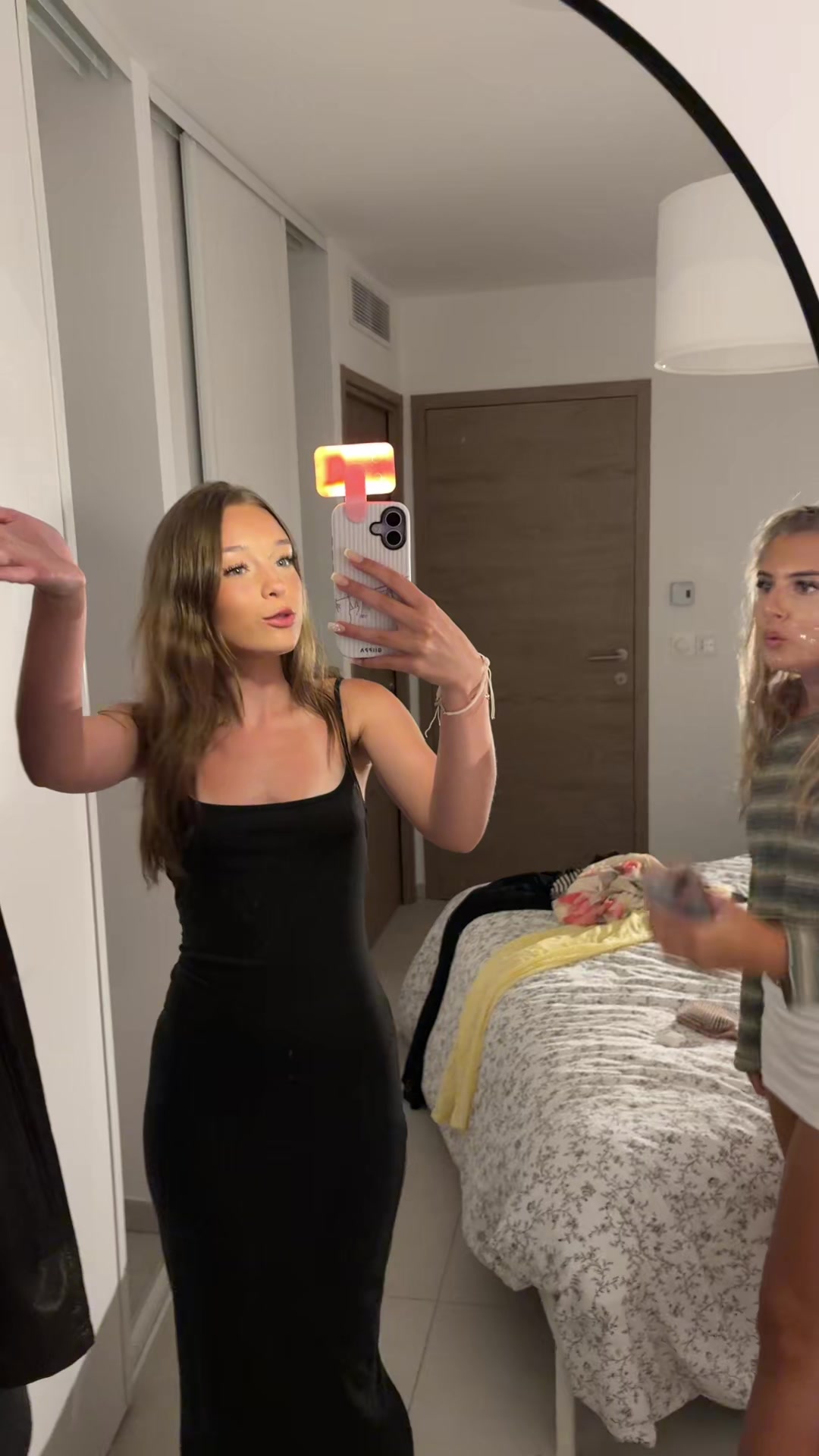 @⃟