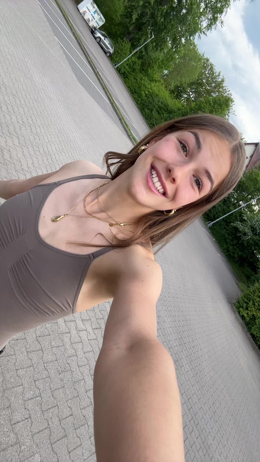 @adelesfashiondiary