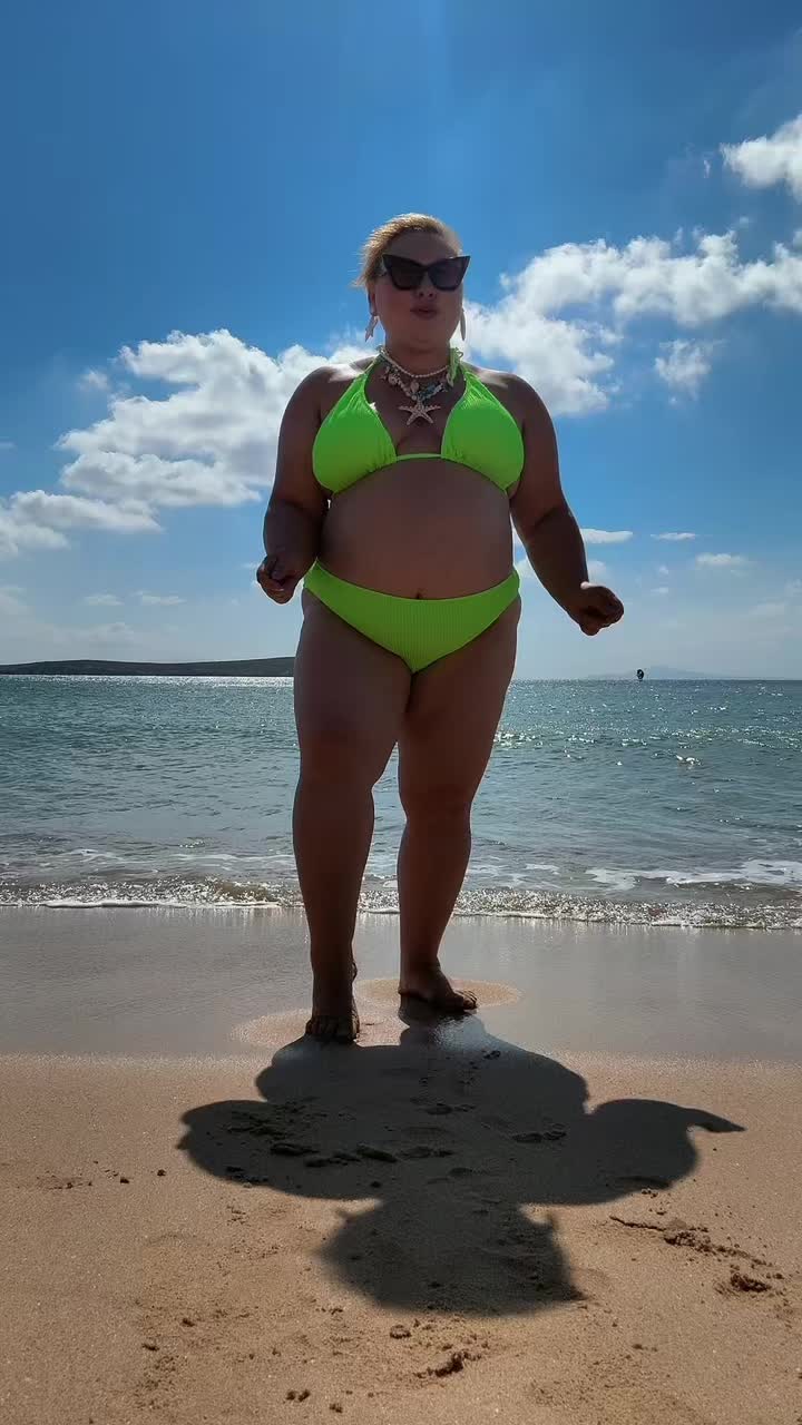 @Curvessa Elle