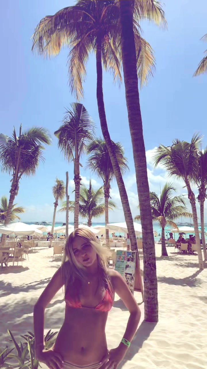 @valentina bella 🌴🏄&zwj;♀️🧁