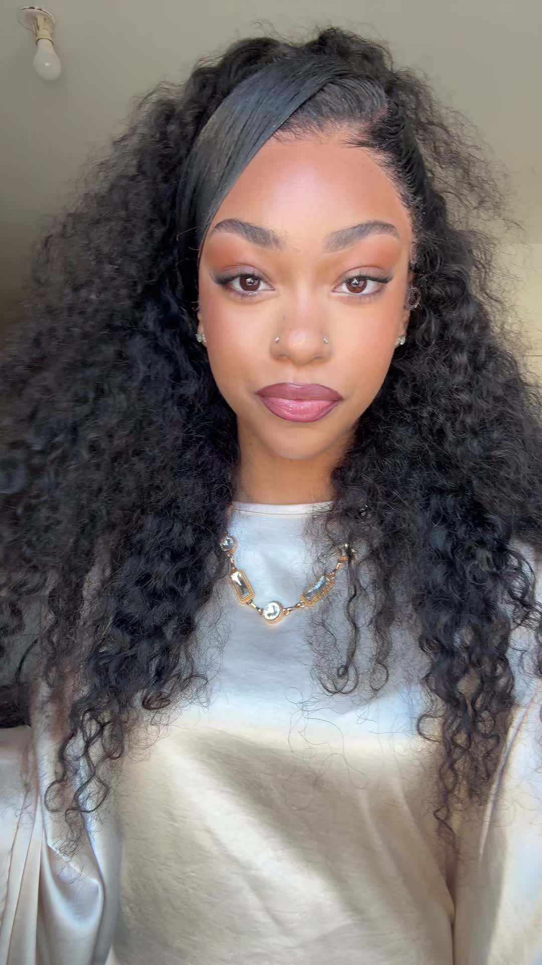 @𝒜𝓃𝒶𝒾𝓈