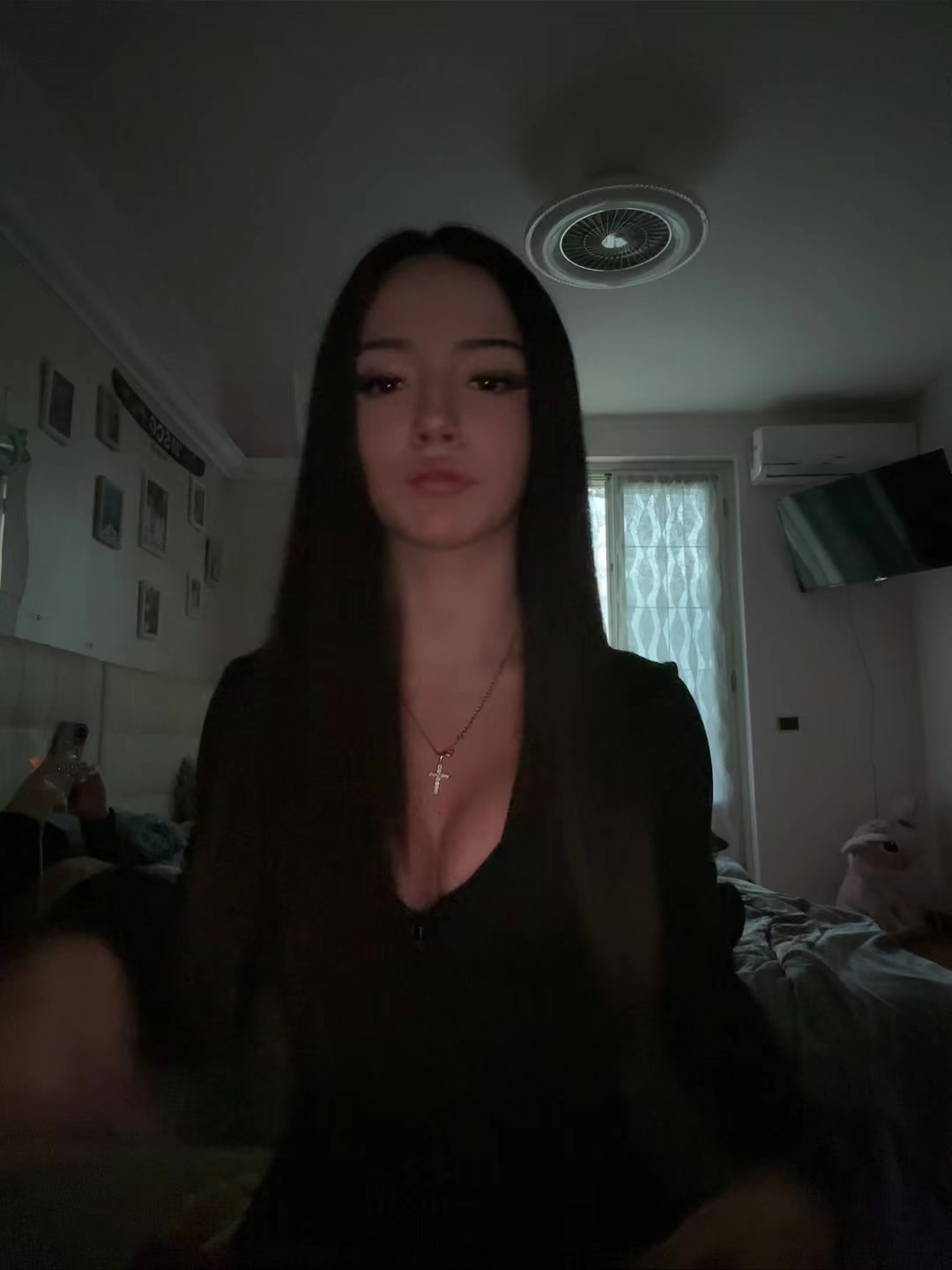 @lari📲