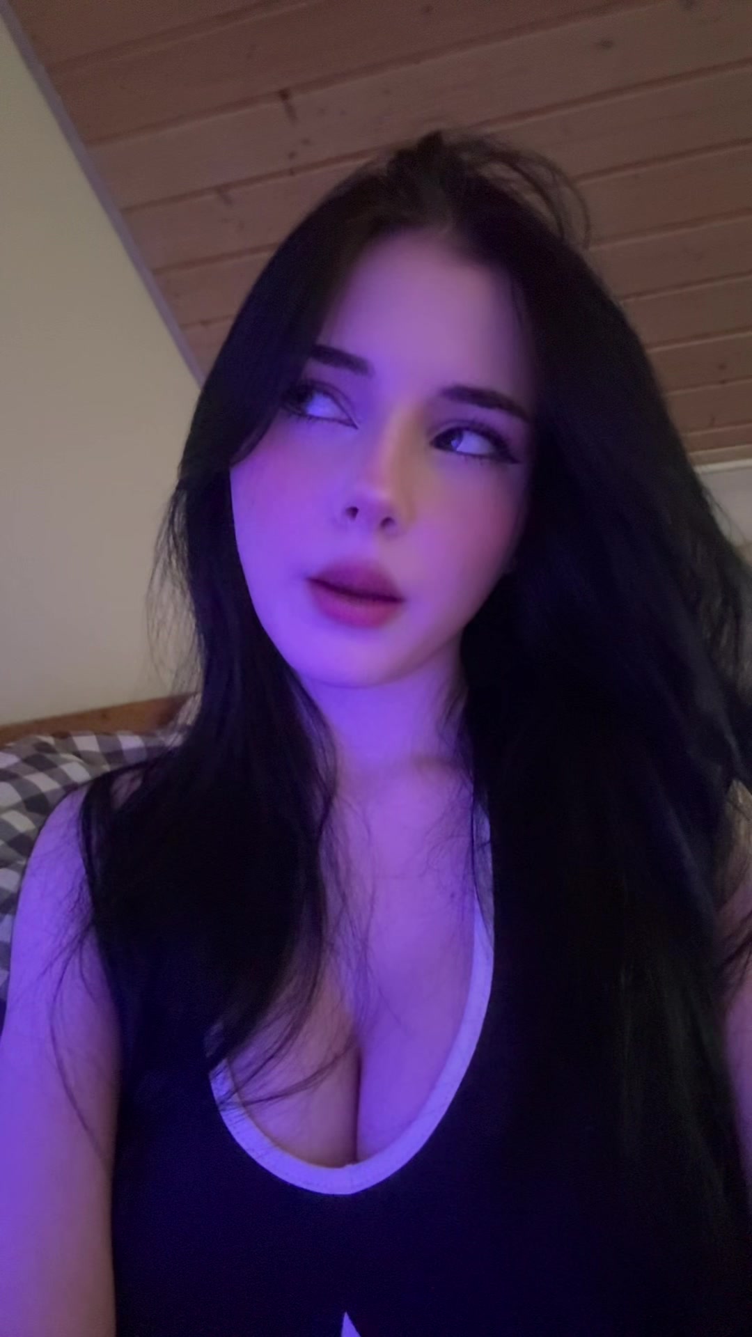 @viora