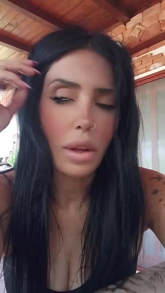 @Esmeralda