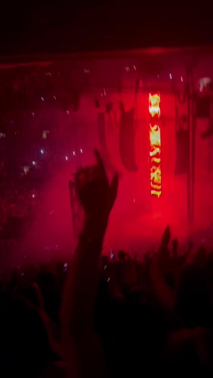 @Ella