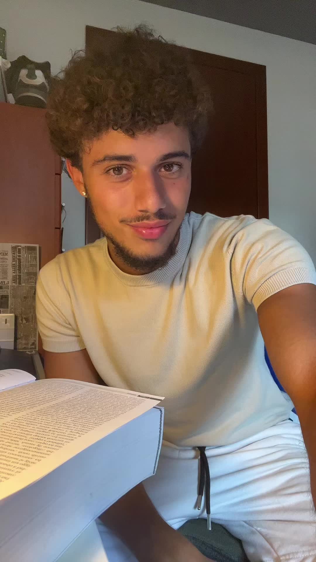@𝕬𝖒𝖔𝖘 💫