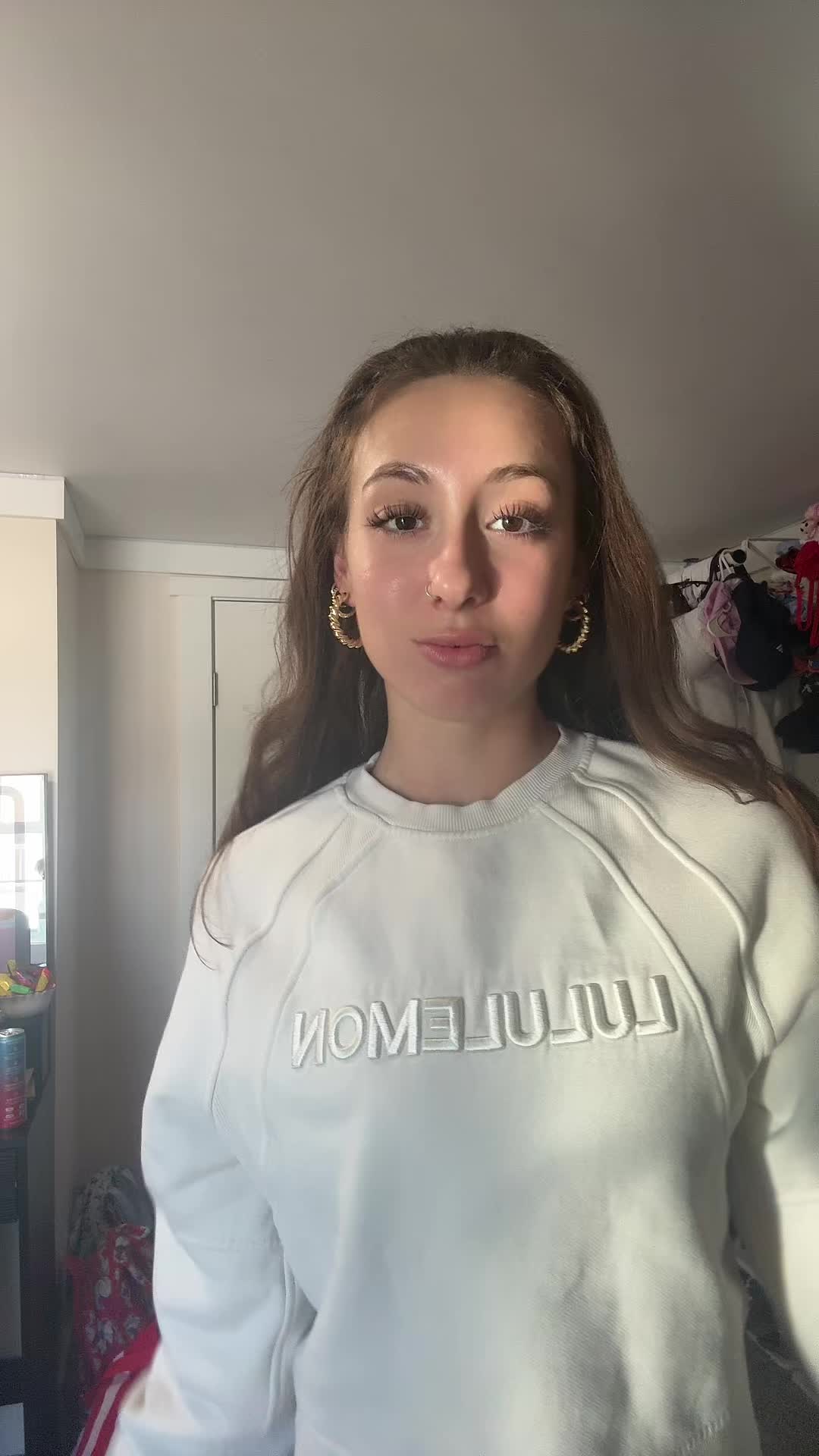 @weirdgirIhotbod