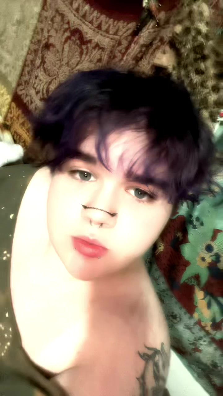 @🐌🪱