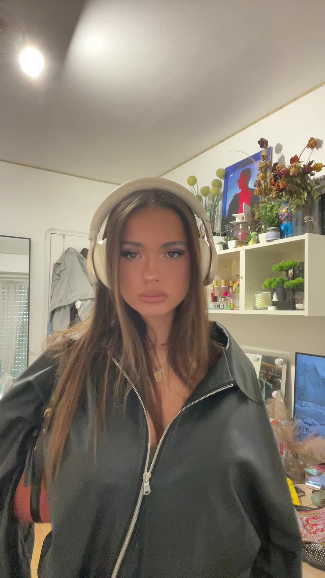 @lucie.