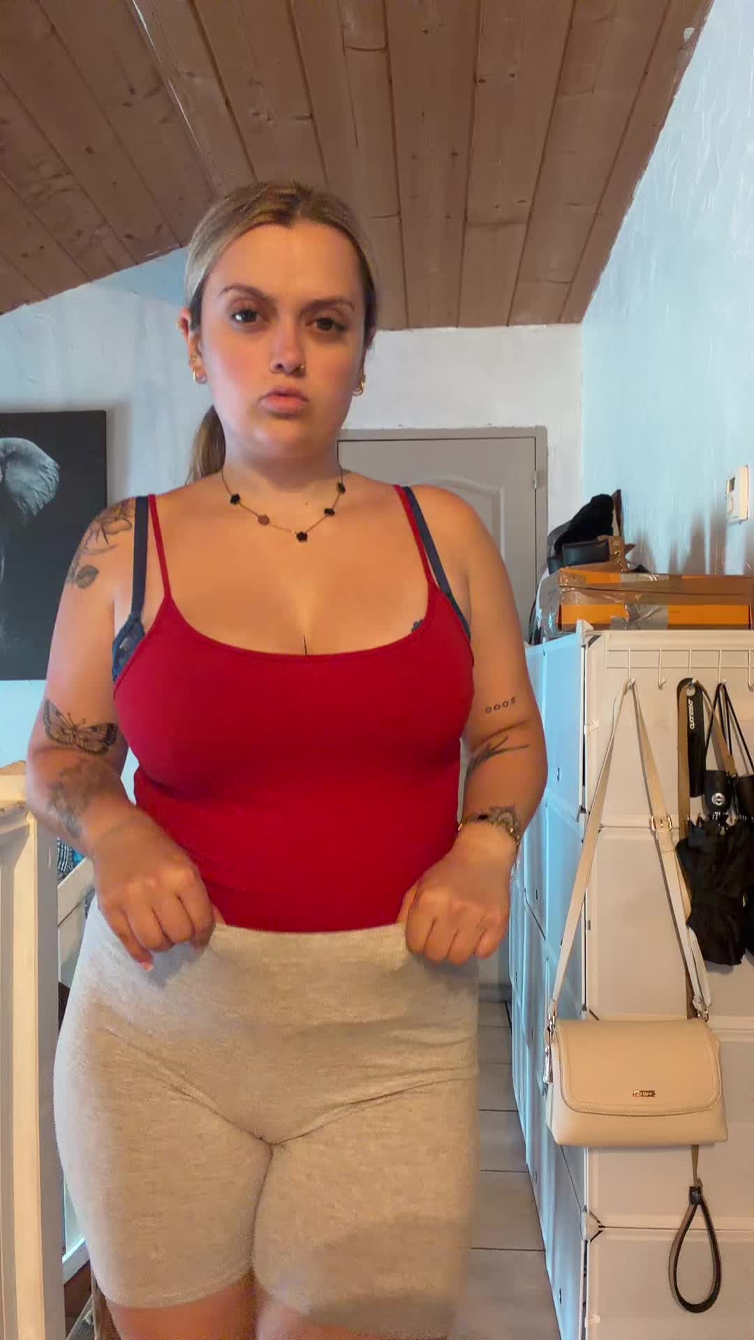 @Juju l&rsquo;unique 🤷🏼&zwj;♀️