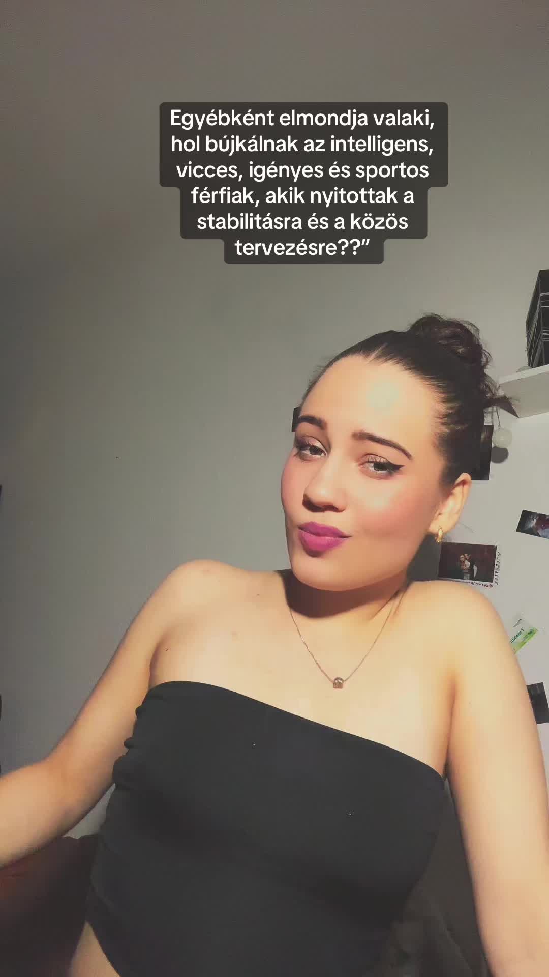 @esztike