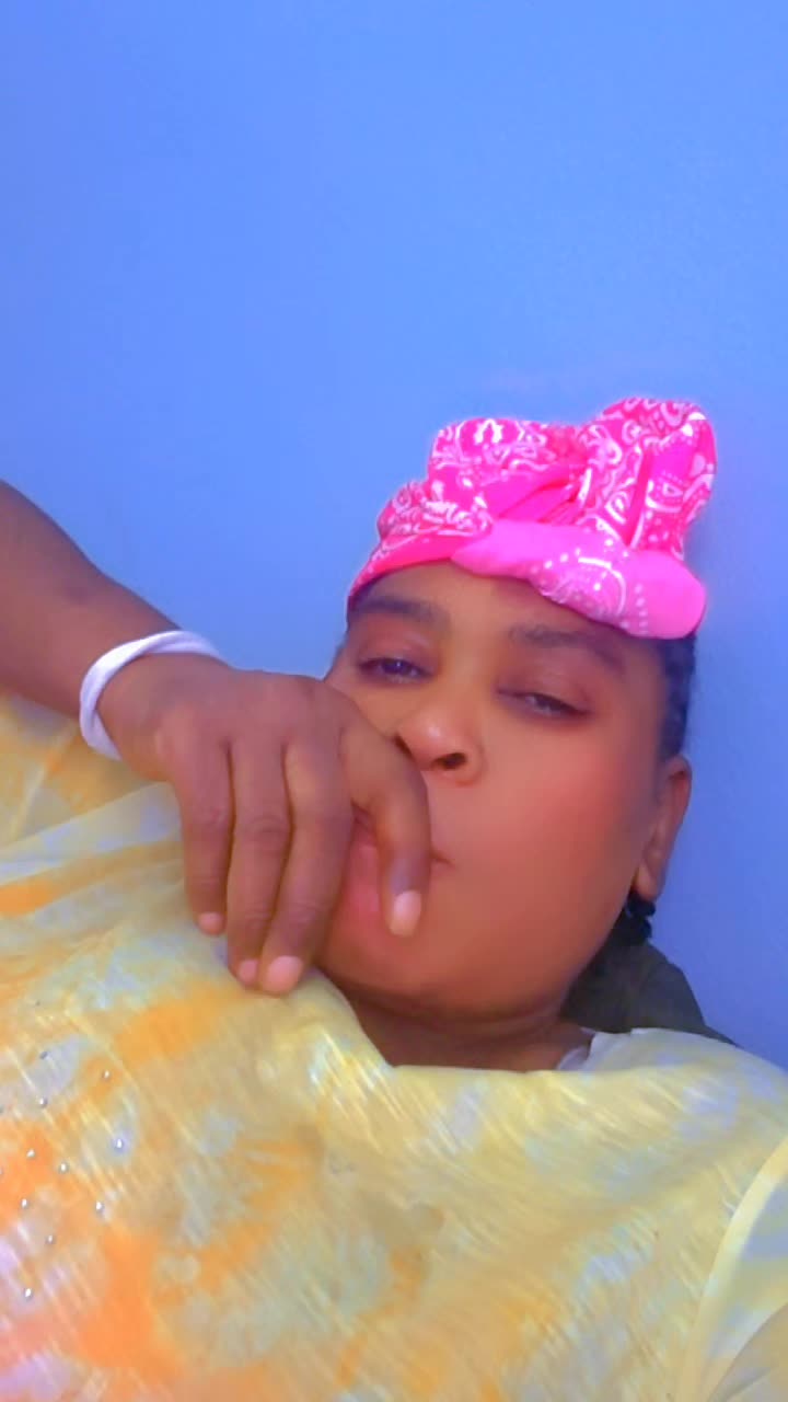 @queenmonika💞