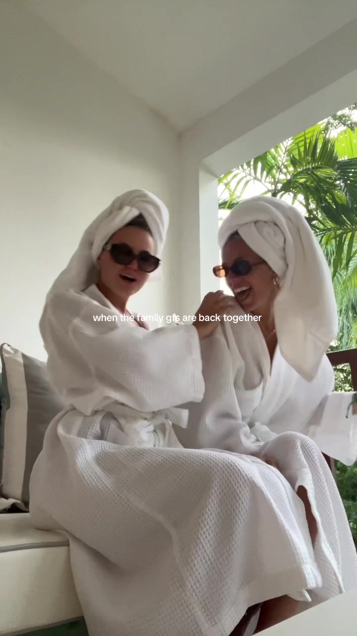 @miapositano