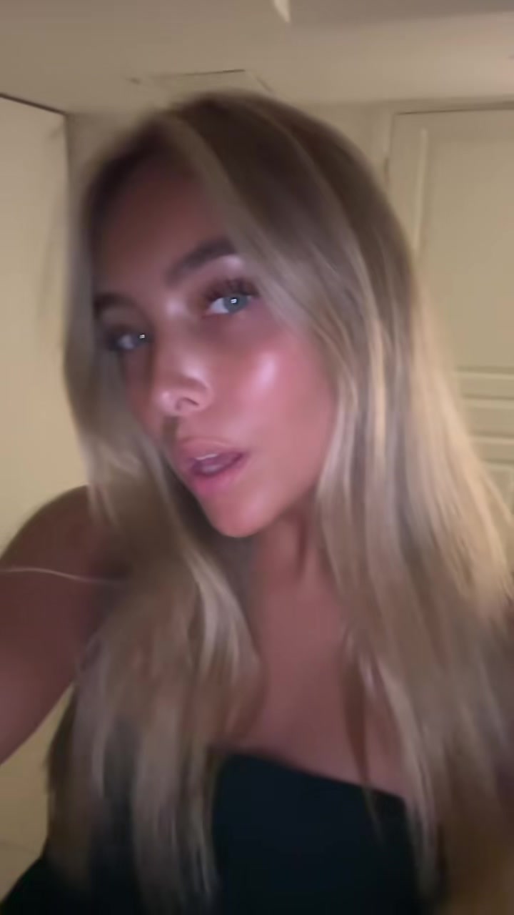 @𝐄𝐥𝐥𝐢𝐬𝐚 𝐕𝐚𝐥𝐠𝐫𝐞𝐧 🥂