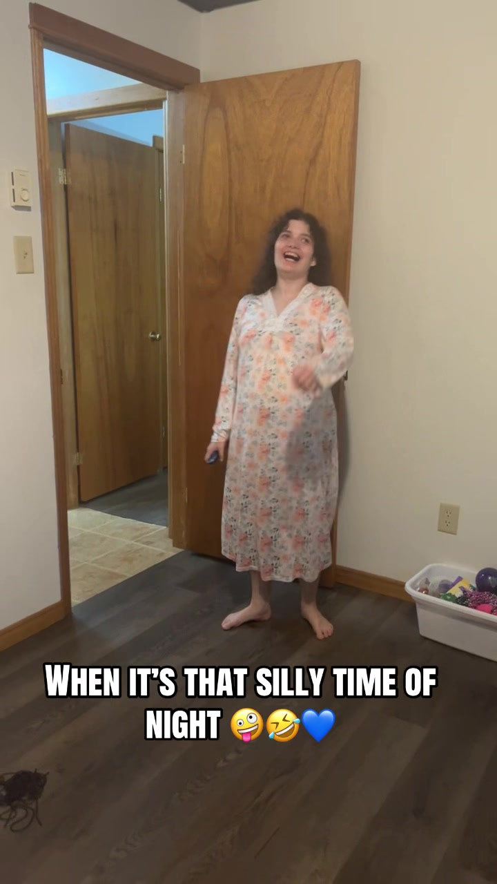 @Hotmomvibes