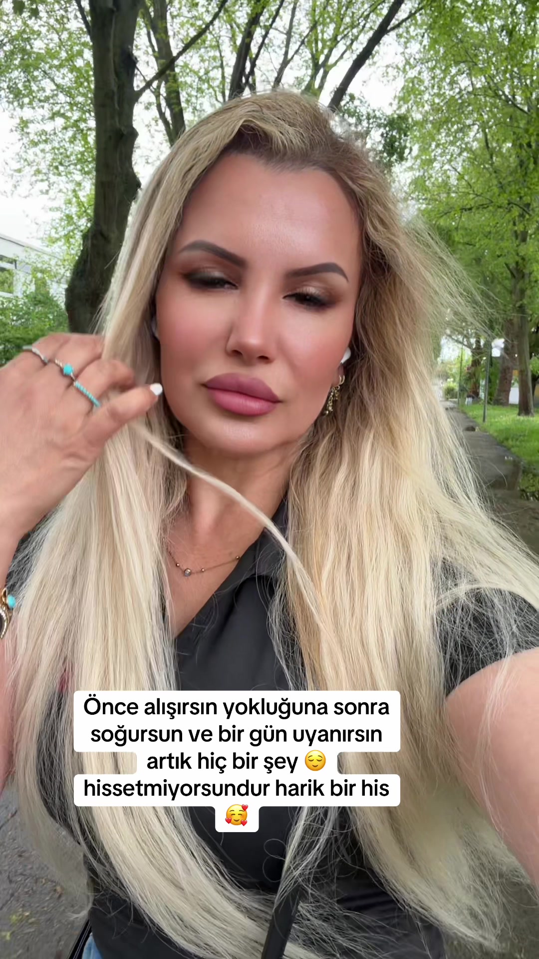 @Emoş💗