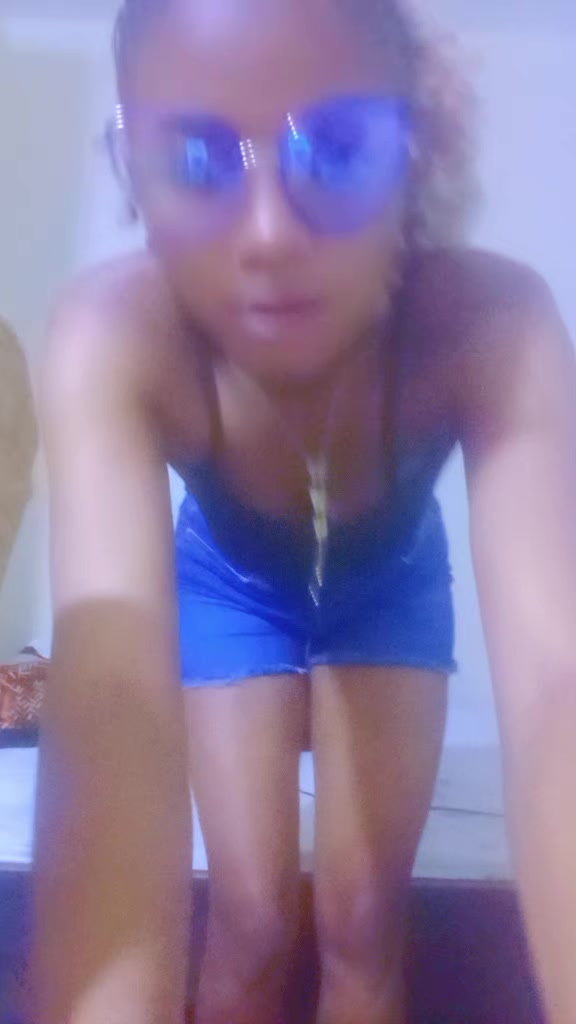 @yasmincate