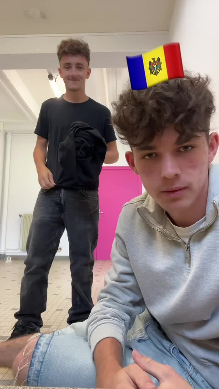 @pinglish