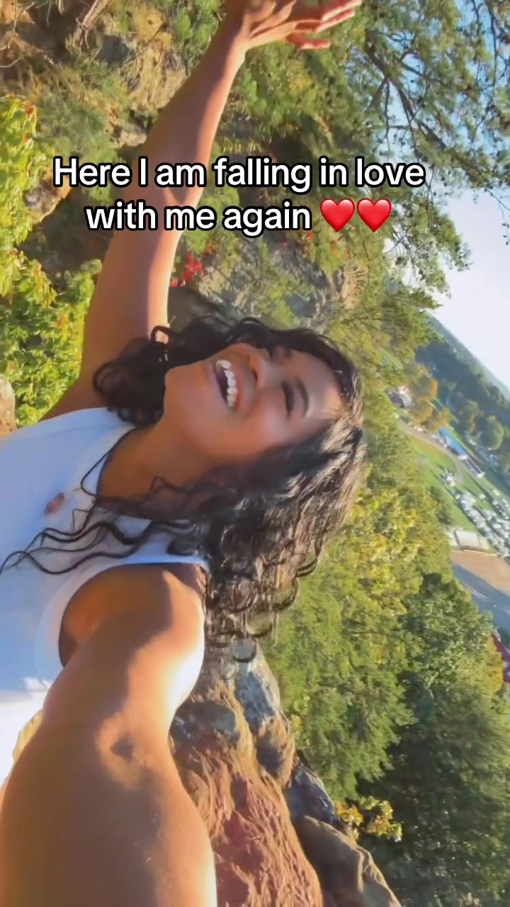 @Leyla Milano