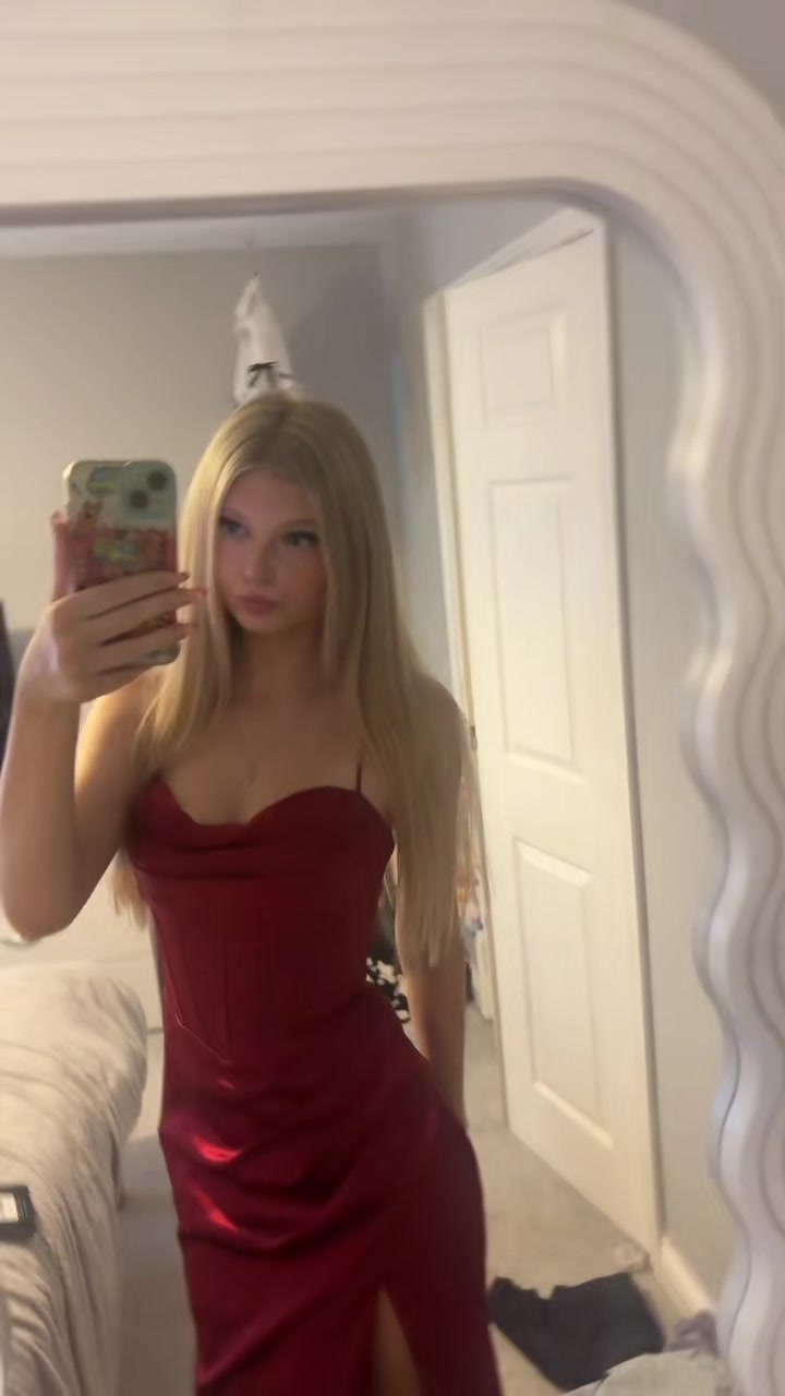 @𝐜𝐡𝐥𝐨💫