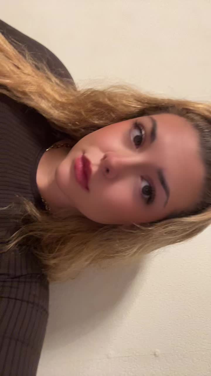 @E m m a 🥀