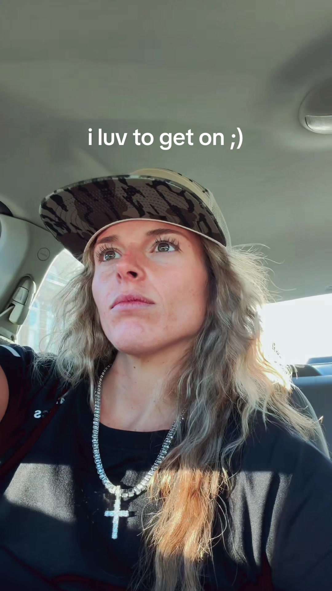 @oliviacrawwwwn