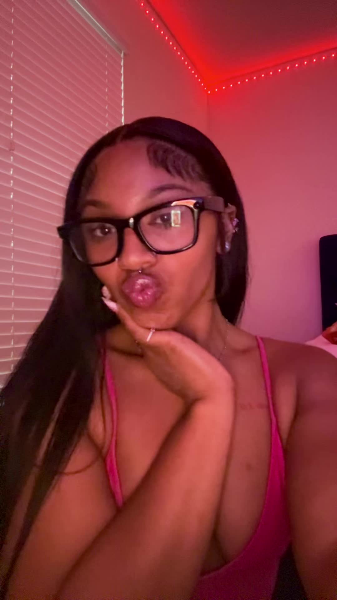 @️