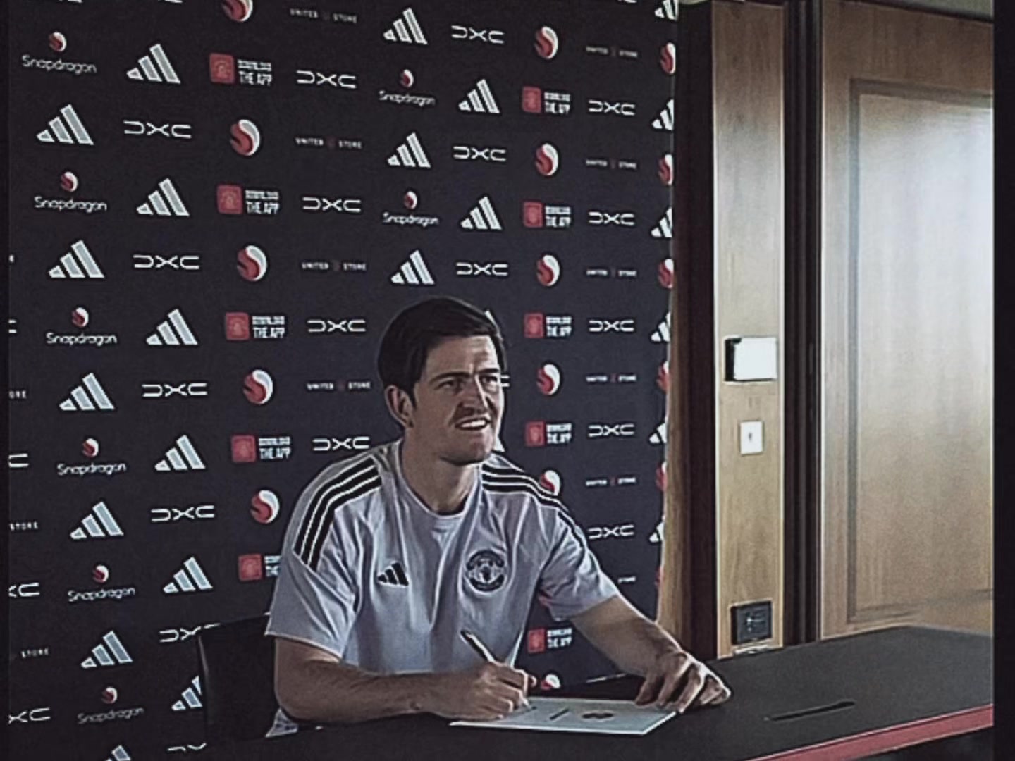 @𝘣𝘦𝘯 🇾🇪