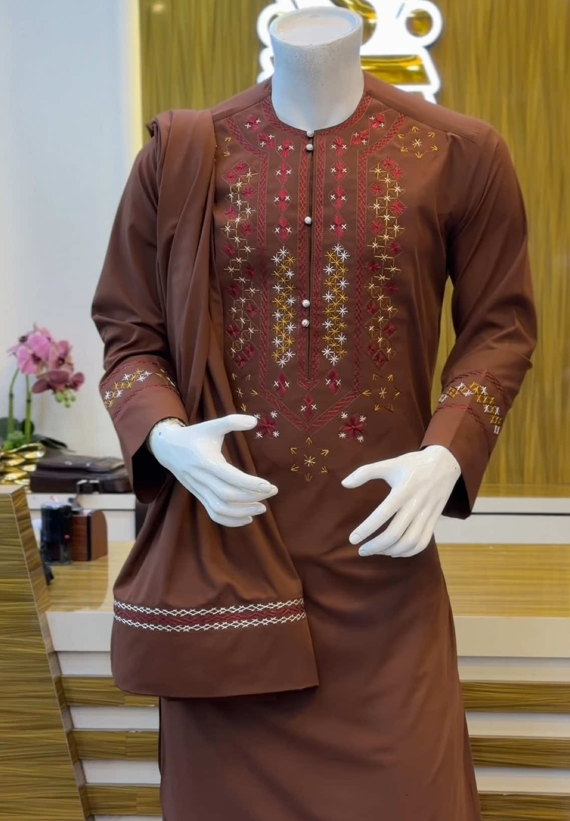 @شاهد خیاطی او رخت فروشی