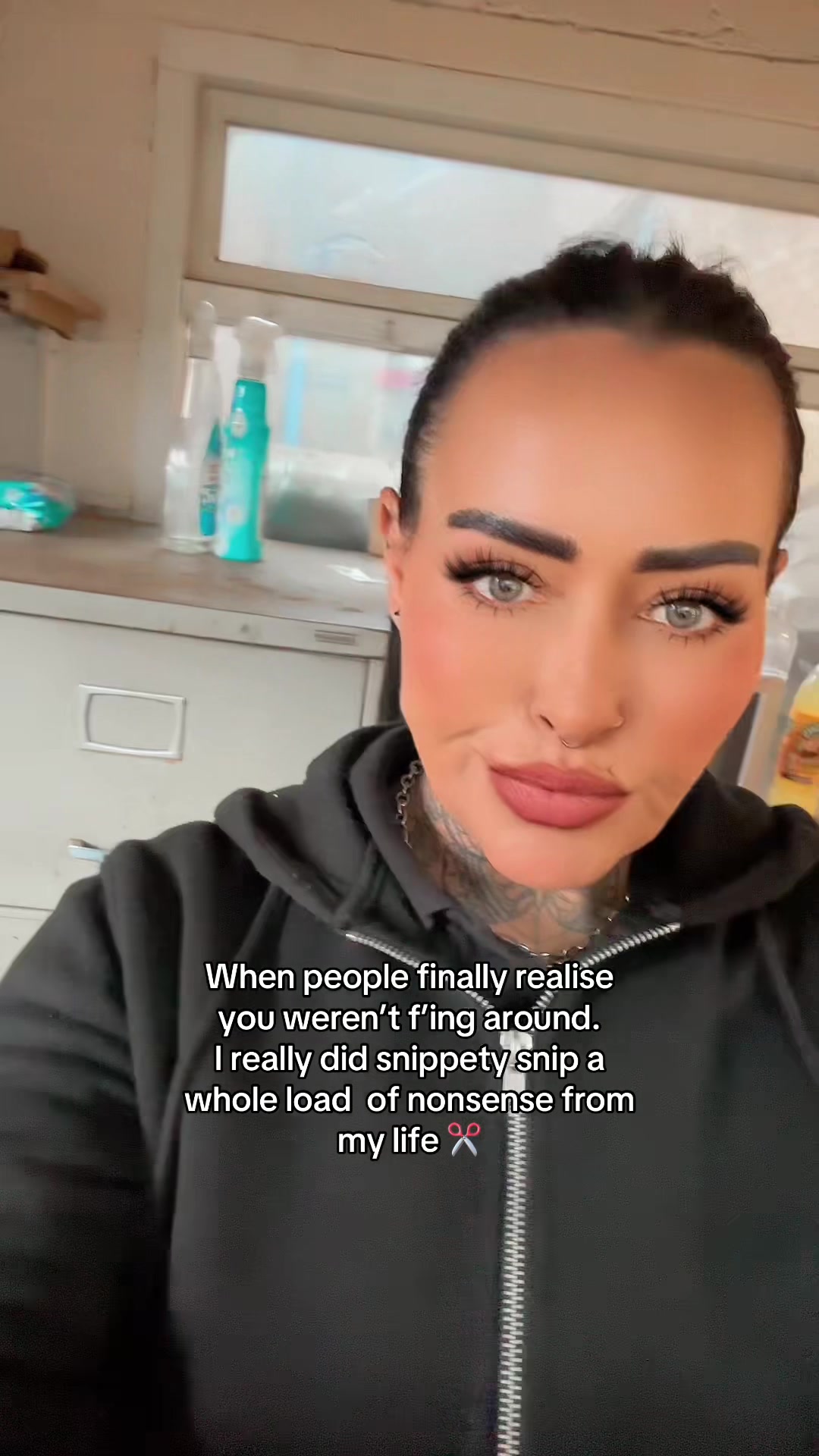 @Cutebutpsycho🖤