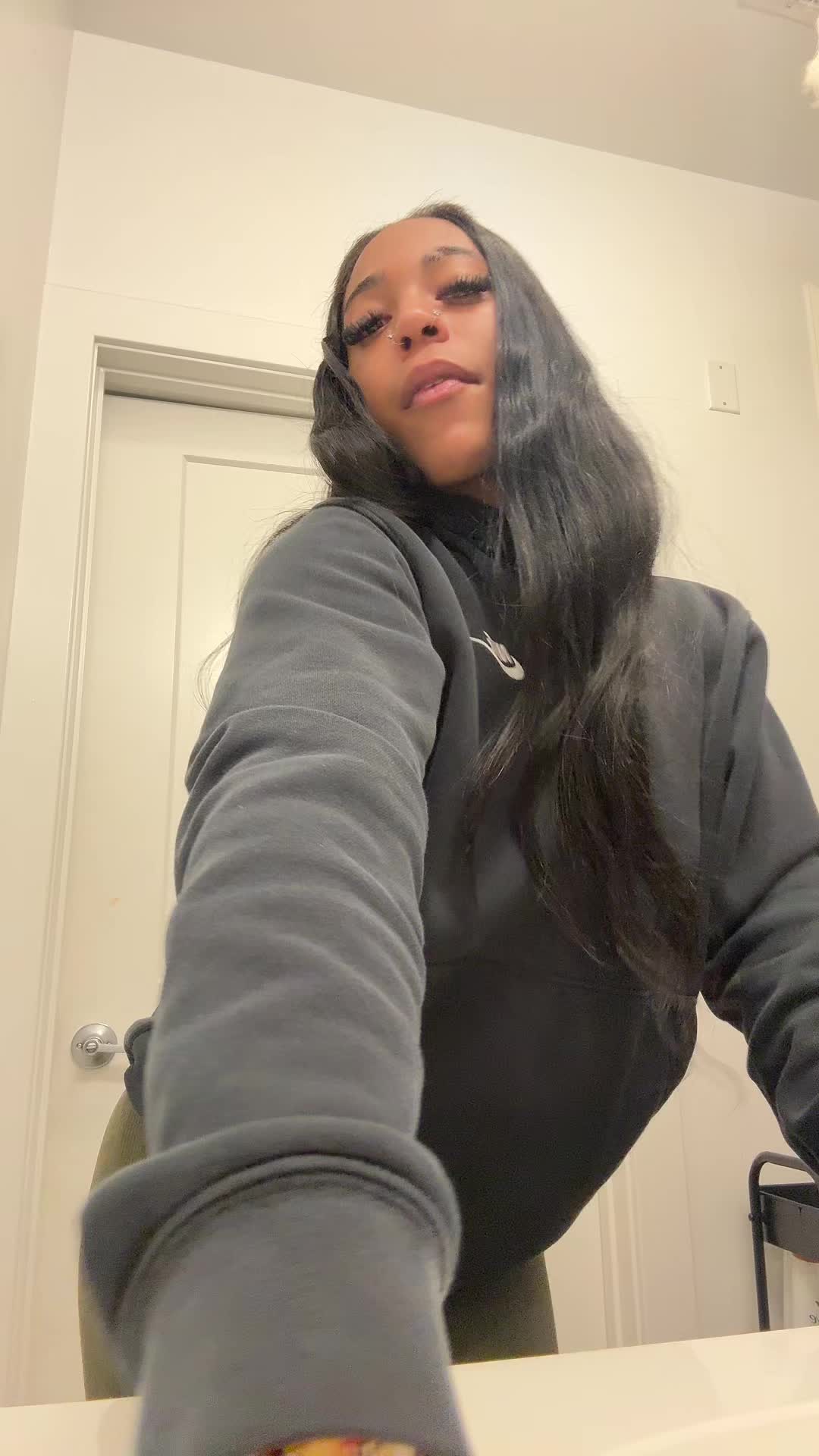@Ariiii