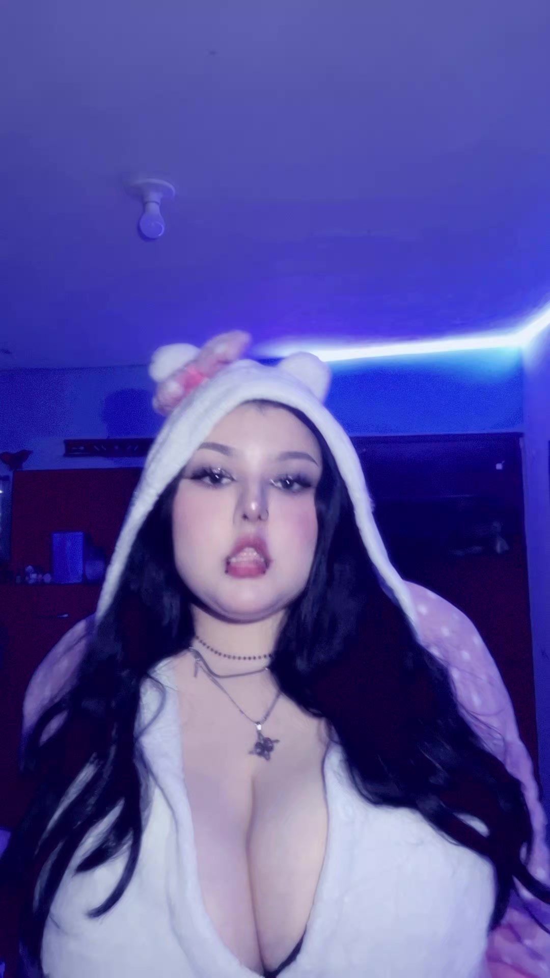 @Alanis Castro